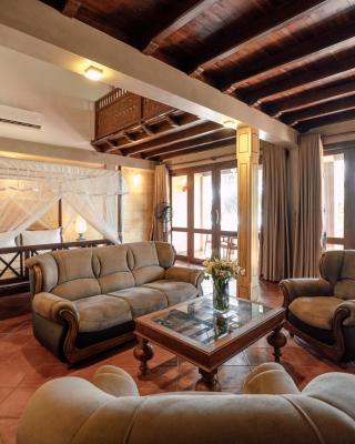 Pearl Divers Beachfront Apartment