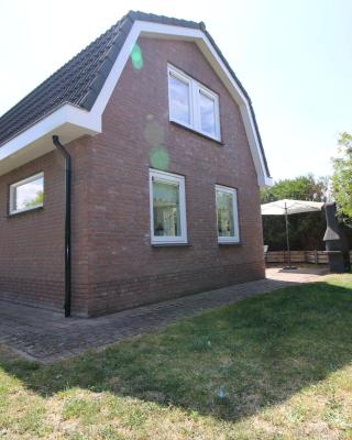 Nice house with large garden in Noordwijk and near the sea