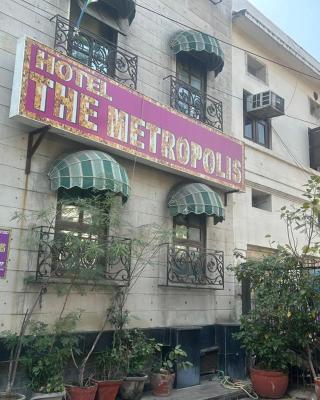 The Metropolis Guest House Near RK Ashram Metro Station