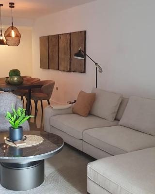 Mascarat Beach Apartment de Lux, EN52B