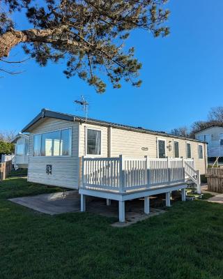 Relaxing Holiday Home Chickerell View Littlesea Haven