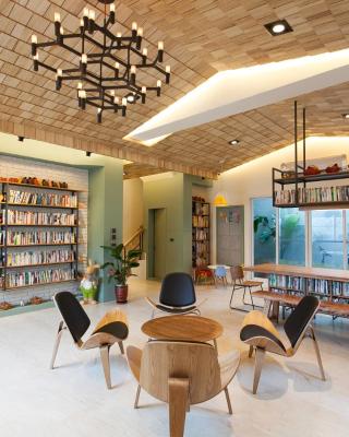 坡岸長堤民宿 Leveeside House I 花蓮車站民宿 I 民宿證號1747 & 1748