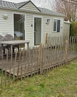 Luxueuze stacaravan 4pers met terras en tuintje Bredene (2010)