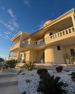 Casa Amar