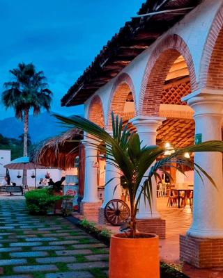 Hotel Santa Barbara Colonial - Santa Fe de Antioquia