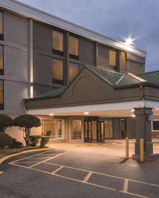 Country Inn & Suites by Radisson, North Little Rock, AR