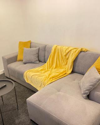 Hometel Nice Comfy Apartment Can Sleep 10