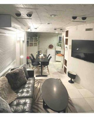 919Takarazuka 宝塚駅前 デザイナーズ2Bed Room Max6人甲子園-大阪-神戸迄25分