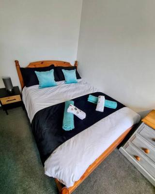 Spacious Rooms close to Aylesbury Centre - Free Fast WiFi