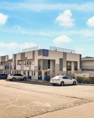 Motel 6-Austin, TX - South - Airport