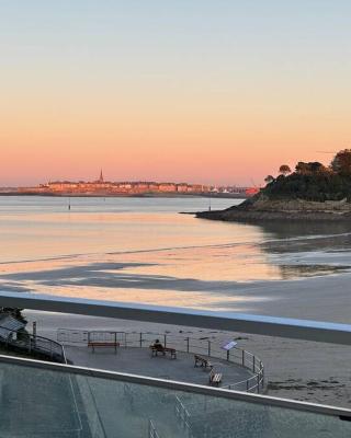 Appartement le Cristal Dinard bord de mer