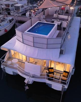 Unique in Barcelona ! Catamaran with a private swimming pool