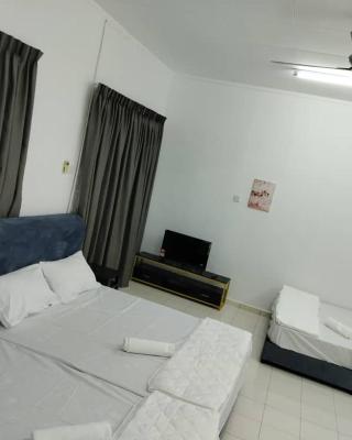 CMN Hotel & Homestay