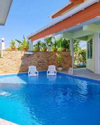 Tina's Living Paradise II - Guesthouses with private pool, 5 min to beach