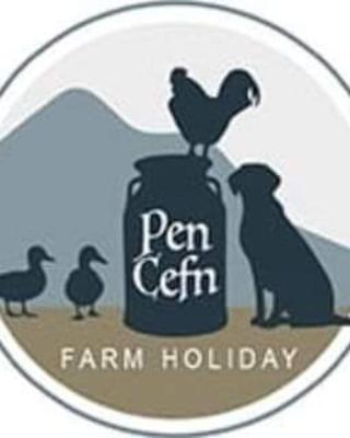 Cwtch Winnie Shepherd's Hut- Pen Cefn Farm Holiday