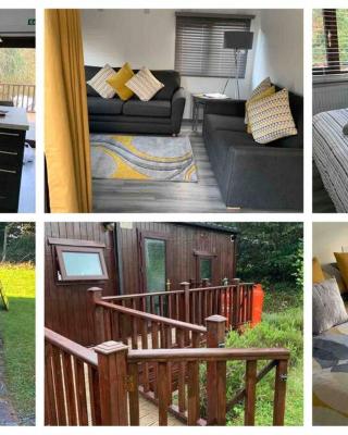 Lakeside retreat - Lodge 2F caer beris holiday park