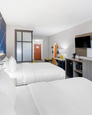 Comfort Suites