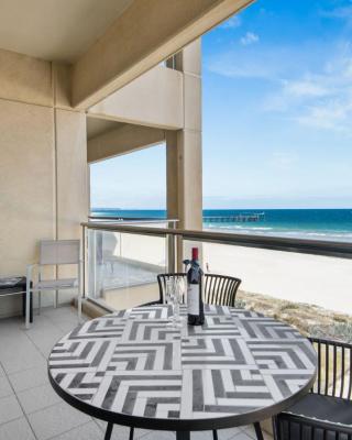 Belle Escapes - Beachfront Balcony Glenelg