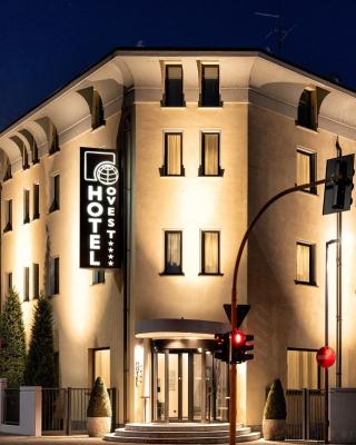 Hotel Ovest