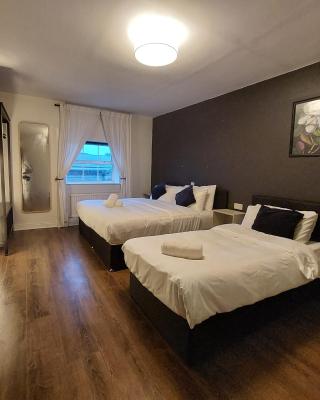 Parliament Inn