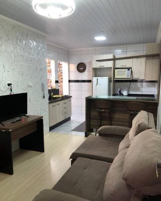 Casa com AR COND. em todos os comodos mobiliada
