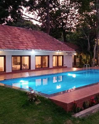 Shantitheeram Ayurveda Lakeside Heritage Resort