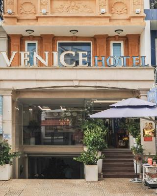 Venice Hotel