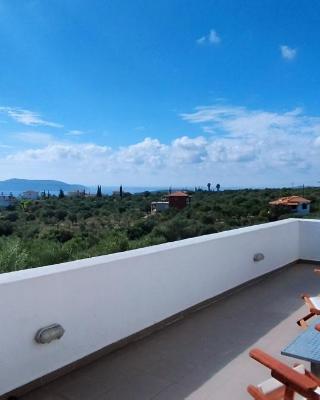LIOFYTO - Stylish villa with views to Foinikounda bay