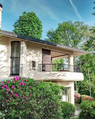 Open-air bath & Private hot-spring Villa in Hakone