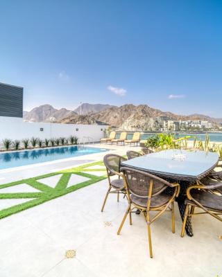 Grand 4BR Villa with Assistant's and Driver's Room Al Dana Island Fujairah by Deluxe Holiday Homes