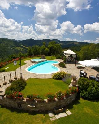 Stunning villa with pool, Jacuzzi and wonderful view