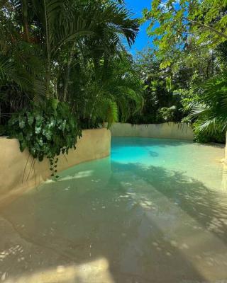 Luxury Studio-private individual pool-IIK C409 By Sandy Powerful