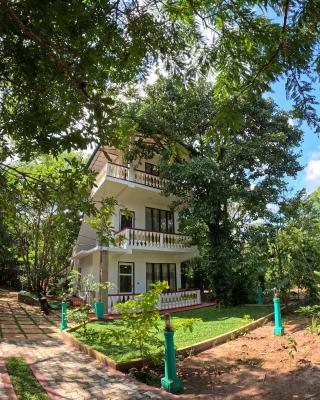 Spice Village Hotel & Restaurant