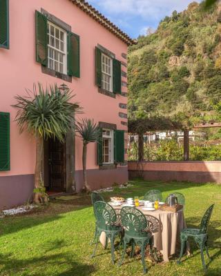 Casa da Fajã Alta - With breakfast included, by An Island Apart
