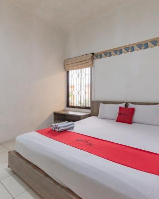 RedDoorz near Taman Kota Lapang Merdeka Sukabumi