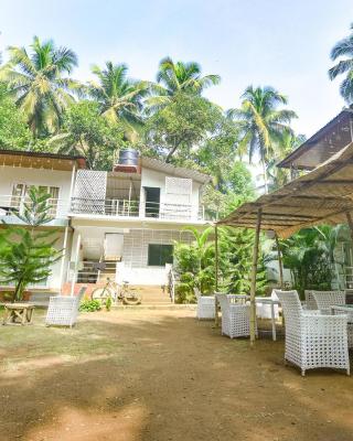 FabHotel La Volga - Nr Morjim Beach
