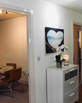 Central Spacious 1 Bed Luxury AP