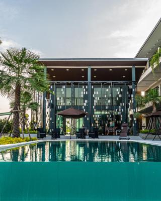 The River Palm Resort