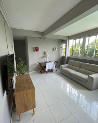 Appartement Lalau avec vue sur la mer et piscine