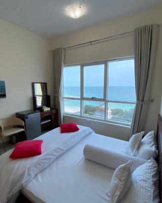 Family rooms with beach view