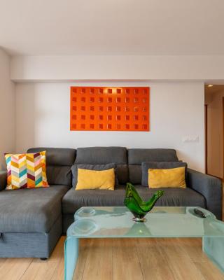 Luxury Designer Beach Front Two Bedroom Apartment