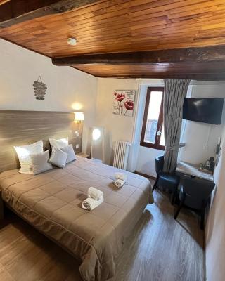 Hôtel Du Cheval Blanc Barcelonnette