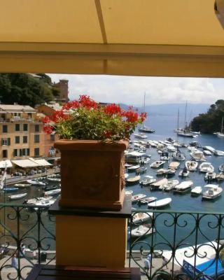 Appartamento Piazzetta Portofino (010044-LT-0030)