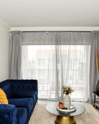 Eirini Elegant - Athena Apartment Fourways