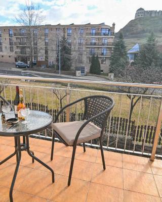 Vár-Lak Apartman