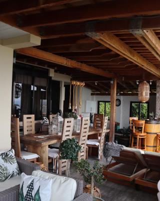 180 Degrees Self-Catering
