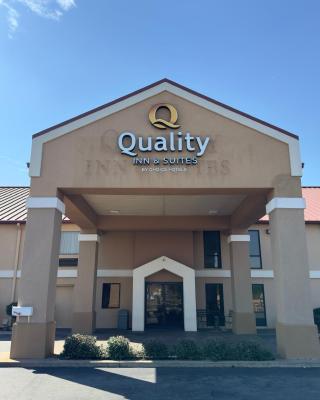 Quality Inn & Suites Pine Bluff AR