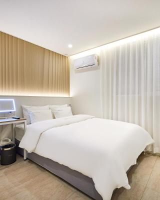 Urban Hotel