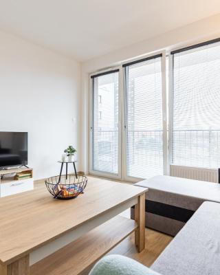 Sunny Haven: Modern 2BR,Garage, WiFi,Stream
