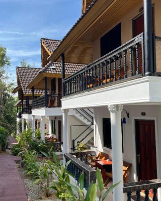 Kata Villa Merit Hill Bungalows